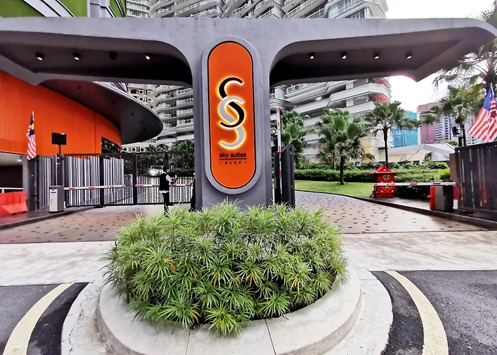 Sky Suites Klcc Host By Rest Corner Suites